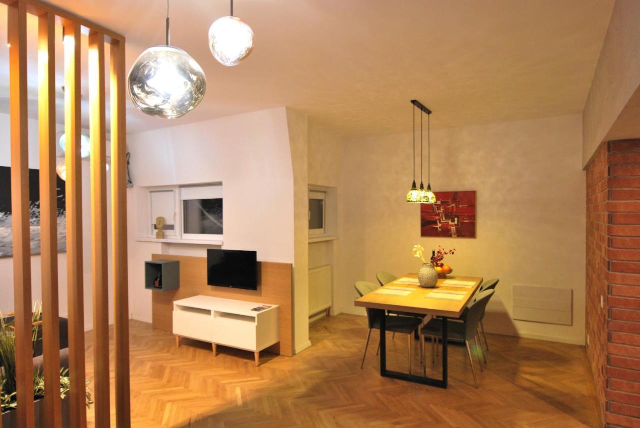 New Apartment In Berindey Villa - Historical Center, Universitate Bukarest Kültér fotó