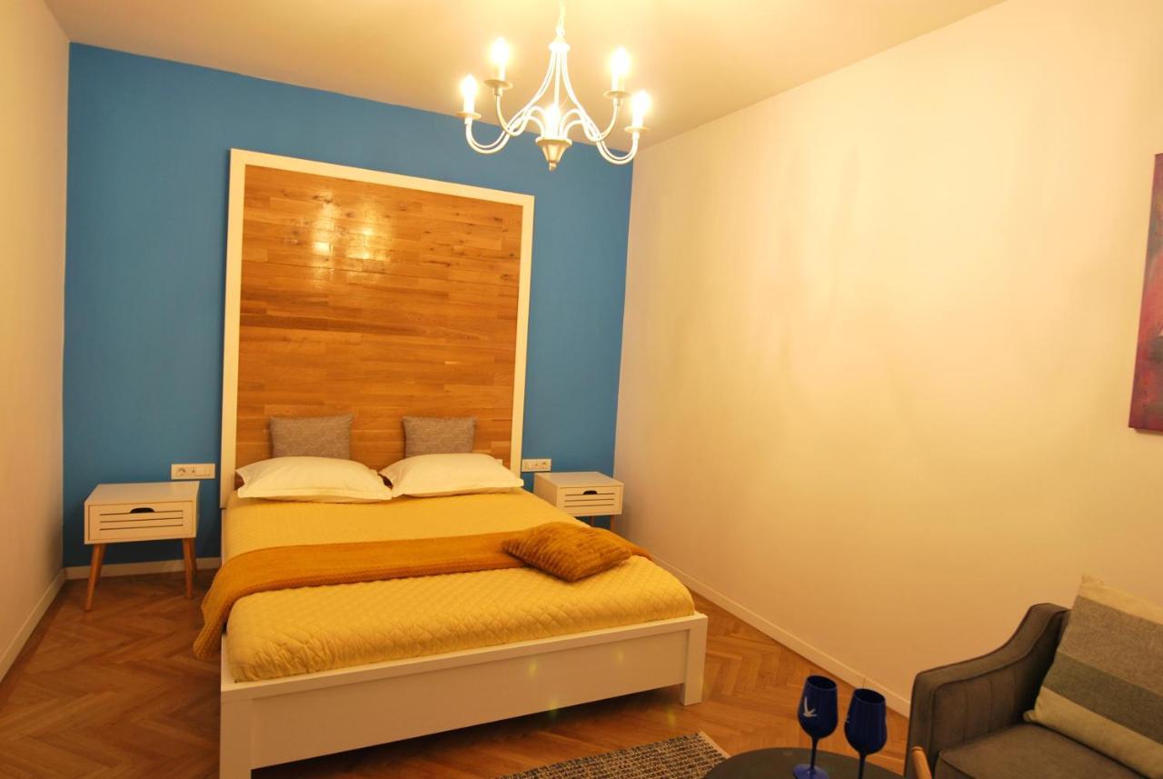 New Apartment In Berindey Villa - Historical Center, Universitate Bukarest Kültér fotó